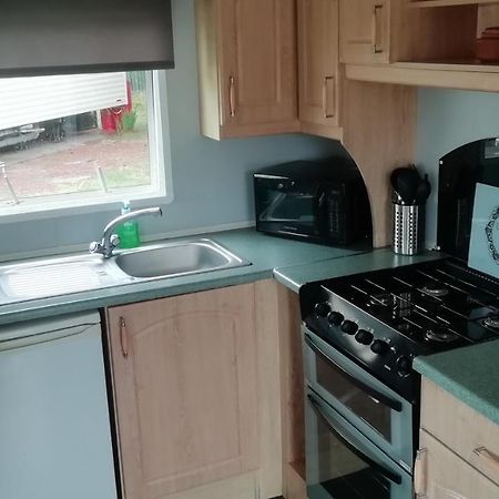 Static Caravan For Hire, Budget Friendly เอดินบะระ ภายนอก รูปภาพ